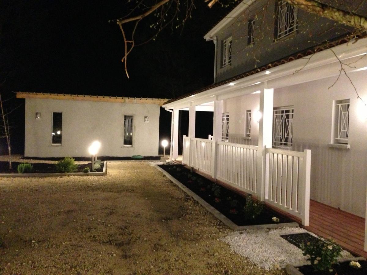 Domaine De Giron Bed & Breakfast Moulis-en-Médoc Dış mekan fotoğraf