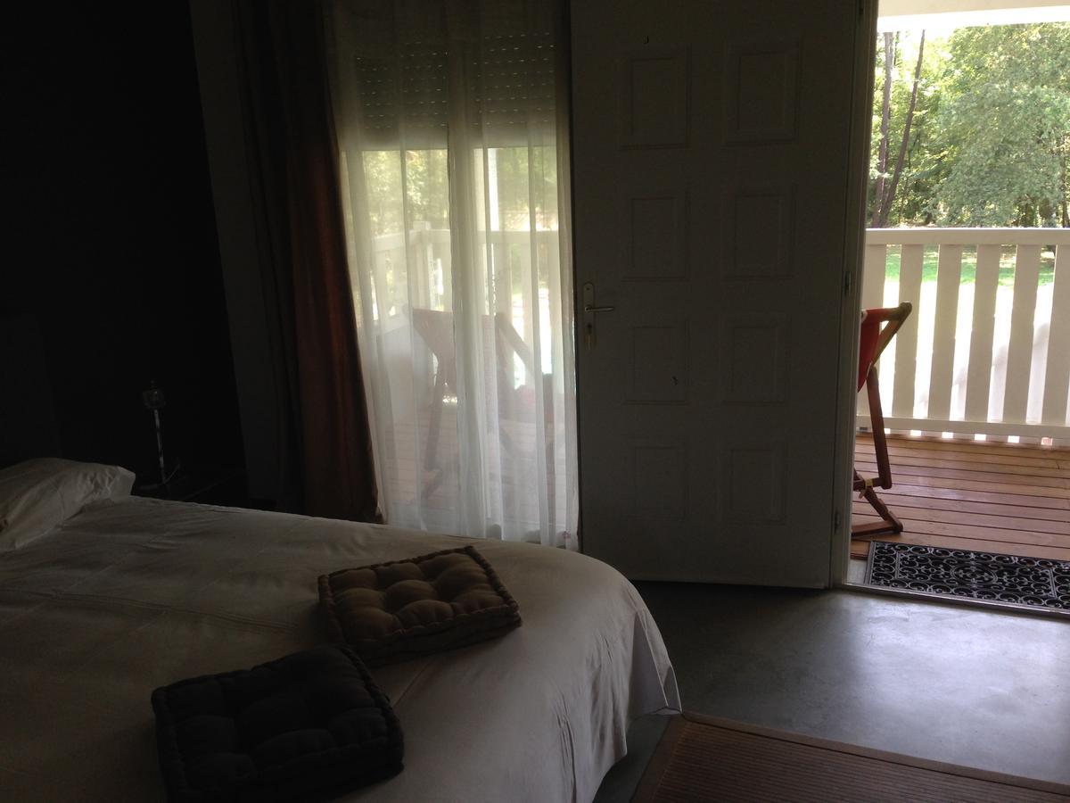Domaine De Giron Bed & Breakfast Moulis-en-Médoc Dış mekan fotoğraf